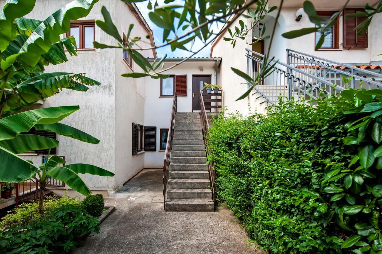 Apartman Near Beach Pelagic Sea View ロヴィニ エクステリア 写真